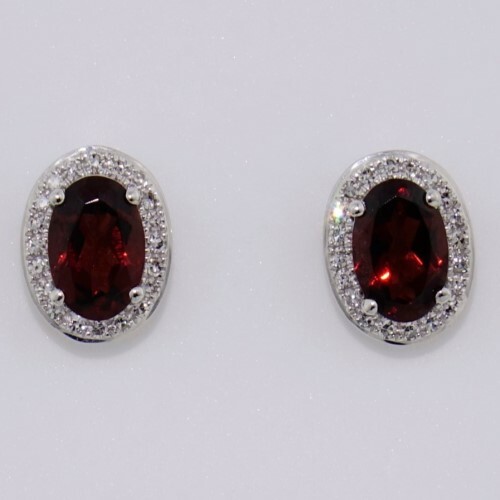 T Paterson | Garnet | January Birthstone | Perth | Scotland